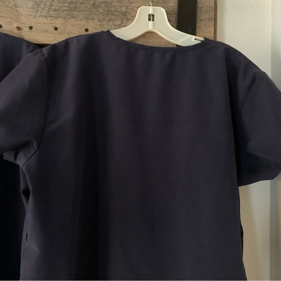 Women’s L SMILES & SCRUBS Navy Blue Cotton / Poly Short Sleeve V Neck Scrub Tops - Picture 8 of 13